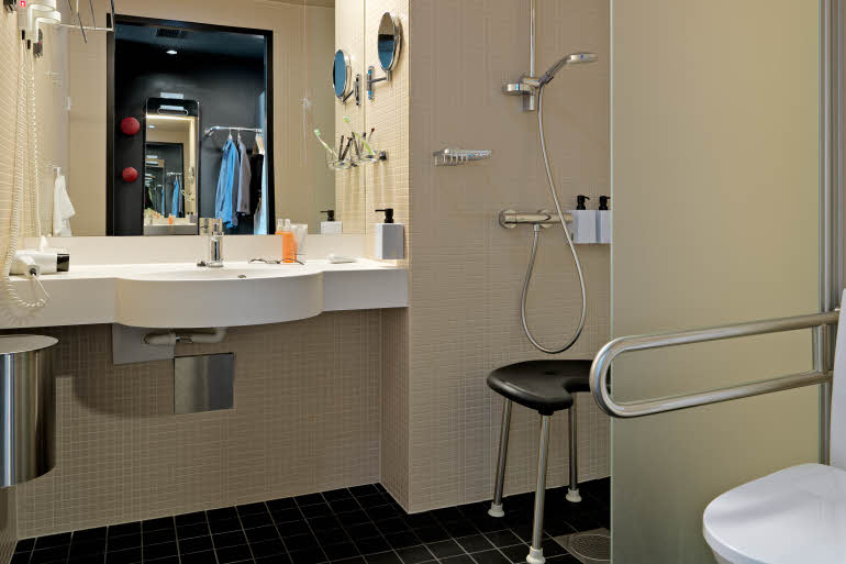Accessibility bathroom Scandic Paasi Helsinki