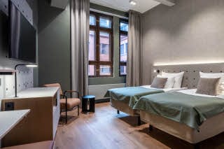 Standard twin room at Scandic Helsinki Hub