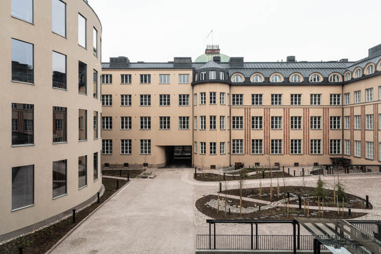 View courtyard at Scandic Grand Central Helsinki