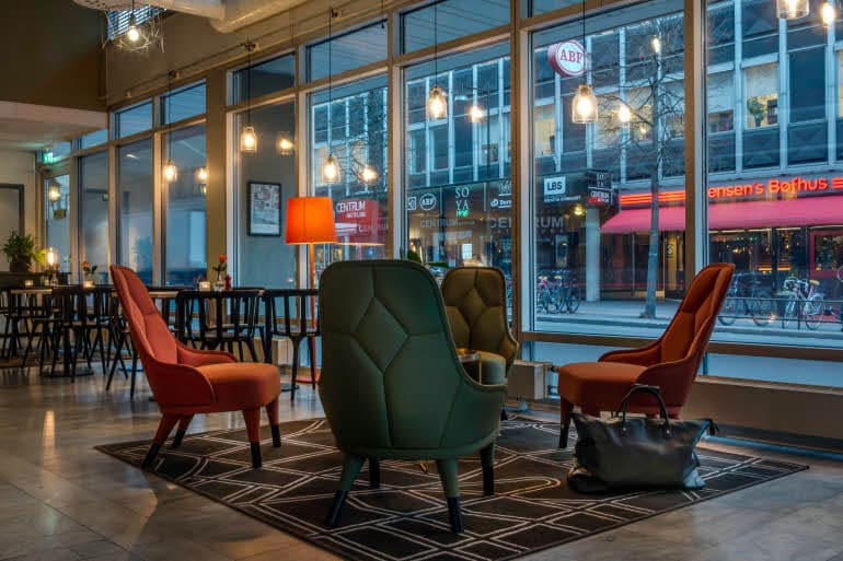 Lobby bar hotel Scandic Portalen Jonkoping