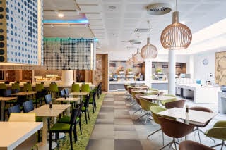 Breakfast area overview Scandic Berlin Potsdamer Platz