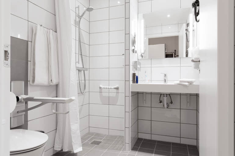 bathroom at scandic aalborg ost