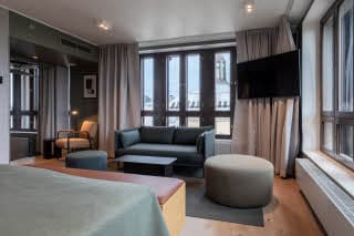 Junior suite room at hotel Scandic Helsinki Hub