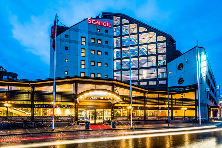 Facade by night hotel Scandic Skelleftea