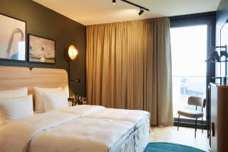 Standard Room bed Scandic Frankfurt Hafenpark