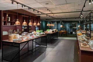breakfast area at scandic lugnet in falun