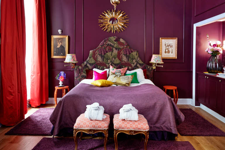 Bed in Mikado suite at Grand Hotel Oslo
