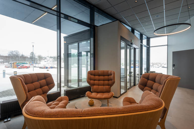seating area in the lobby of scandic sortland 