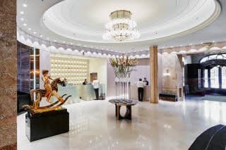 Grand Hotel Oslo by Scandic, Lobby and entrance