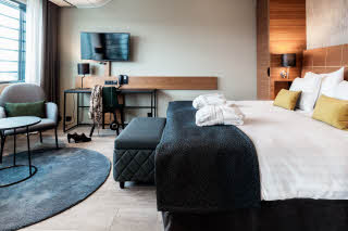 superior plus room scandic simonkenttä hotel kamppi helsinki finland