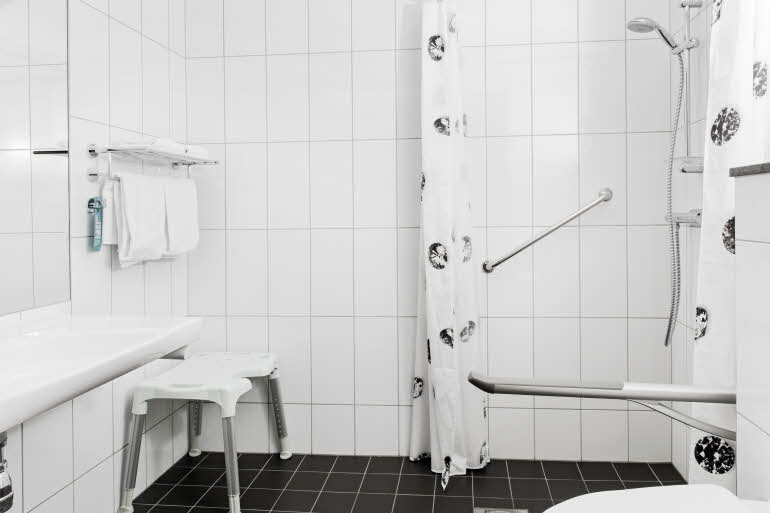 Accessibility bathroom Scandic Norrköping Nord