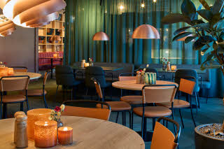 bar and restaurant at scandic lugnet in falun