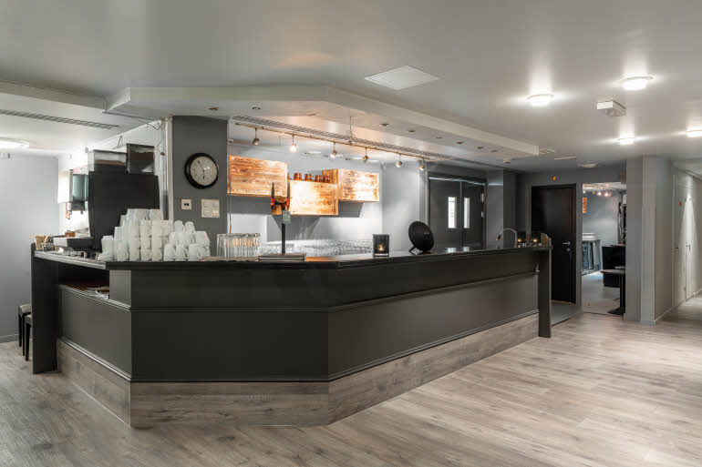 Bar at Scandic Vadso