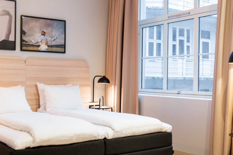 standard queen room at scandic torget in bergen norway