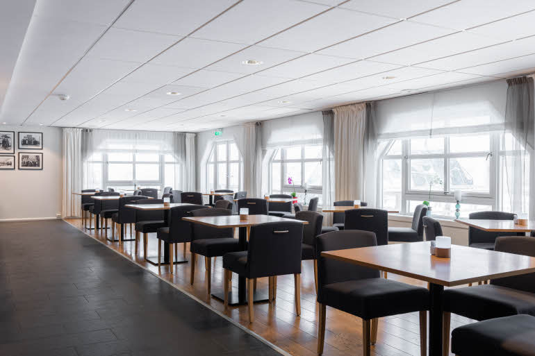 breakfast area at scandic bryggen in honningsvag norway