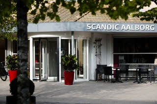 Entrance day time hotel Scandic Aalborg Øst