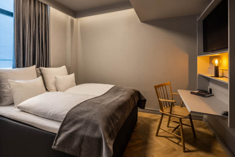 standard king room at scandic norreport