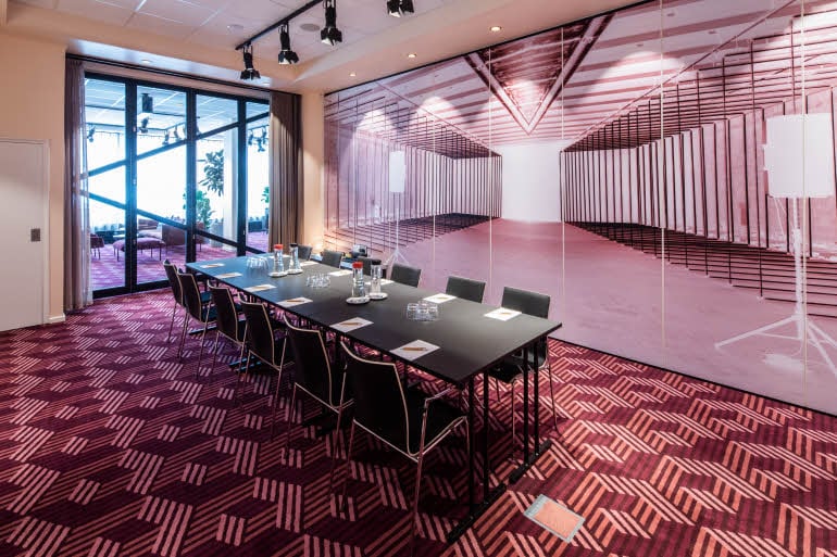 meeting room 105 boardroom style