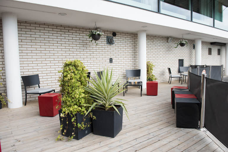 Outdoor seating terrace Scandic Segevang