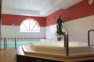 Pool and Jacuzzi in Relax
