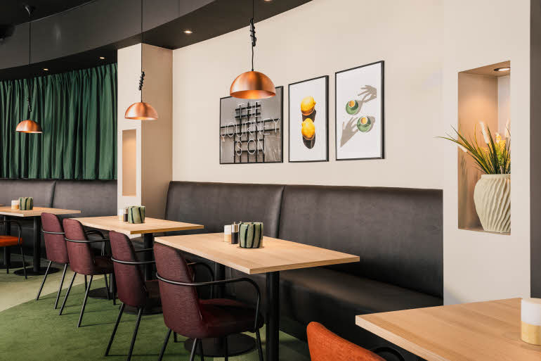 Breakfast restaurant at Scandic Gardermoen