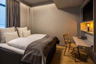 standard king room at scandic norreport