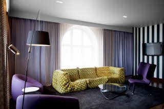 Suite, living room