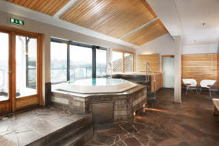 Scandic Crown, Relaxation area with pool