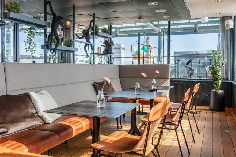 Rooftop bar indoors Scandic Simonkenttä in Helsinki