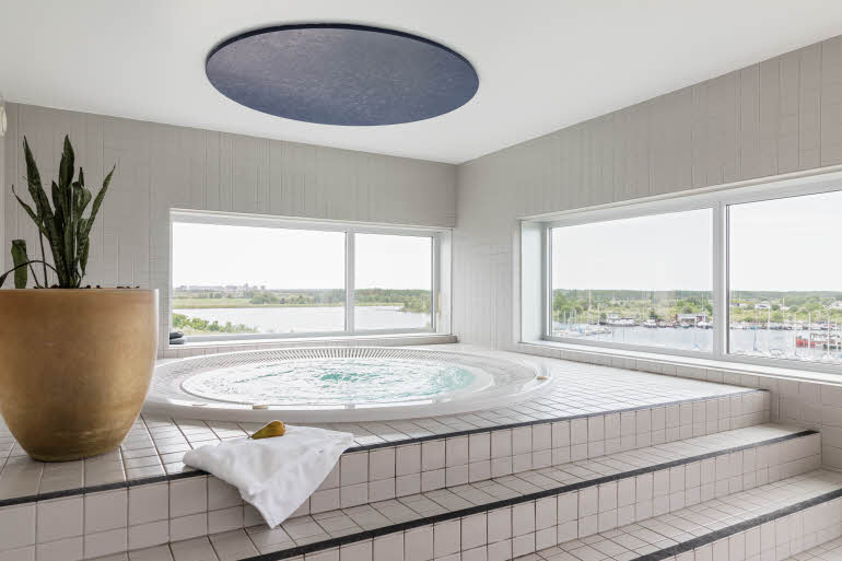 Jacuzzi