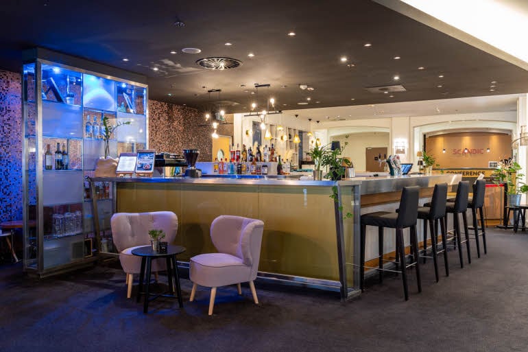 Lobby bar area at Scandic Gdansk
