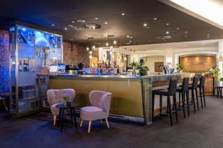 Lobby bar area at Scandic Gdansk