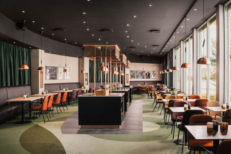 Breakfast restaurant at Scandic Gardermoen