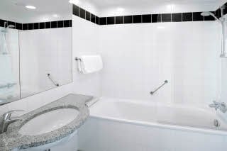bathtub in junior suit at Scandic Olympic in Esbjerg