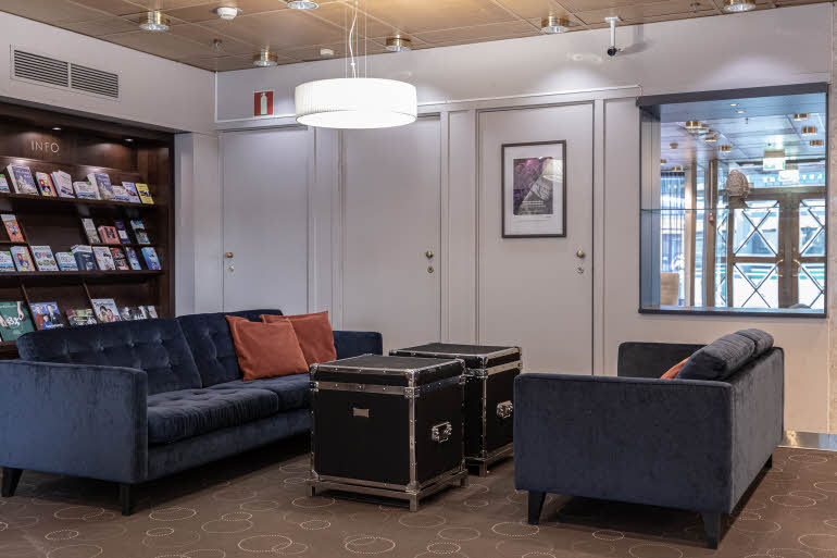 lobby in scandic kaisaniemi in helsinki