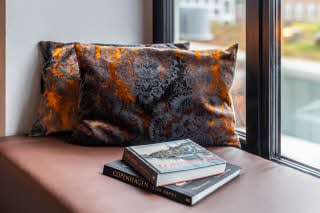 decor details in king superior plus room at scandic norreport
