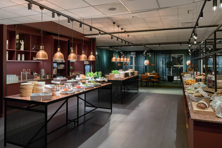 breakfast area at scandic lugnet in falun